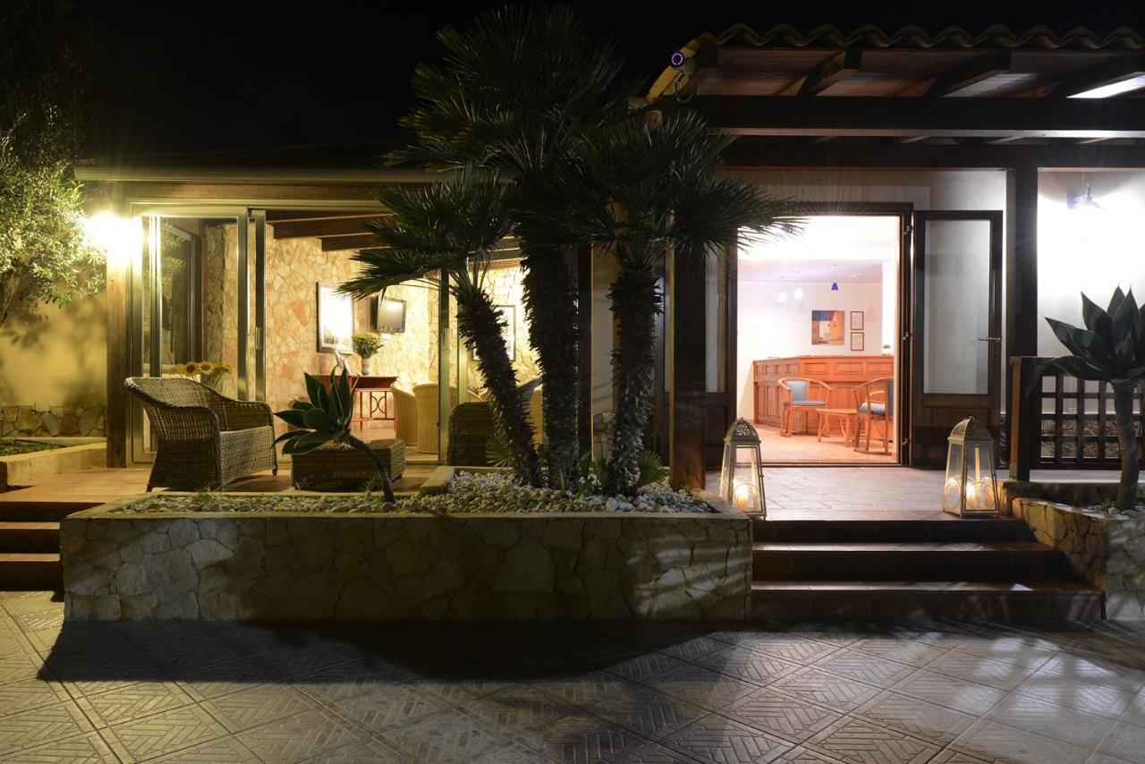 Oasis Hotel Residence Resort Lampedusa Exterior photo